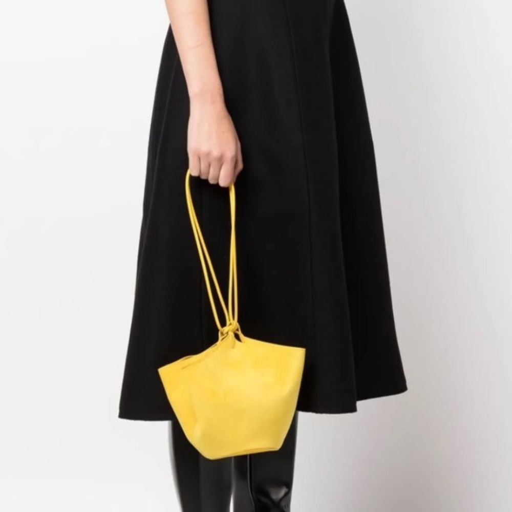 Khaite lotus drawstring bag - Picture 3 of 10
